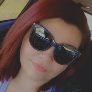 Meet your Posher, Candice